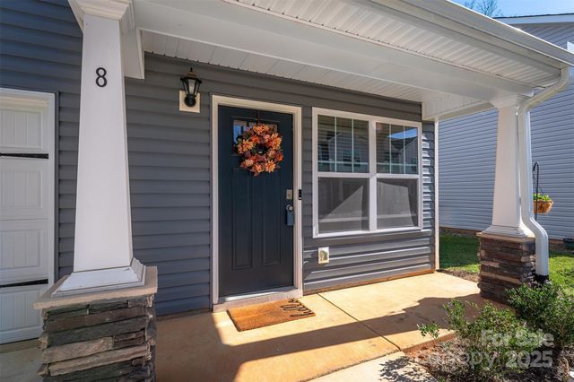 8 Virginia Commons Drive 6, Arden, NC 28704