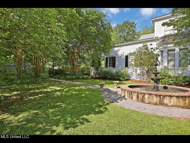 138 E Fulton Street, Canton, MS 39046