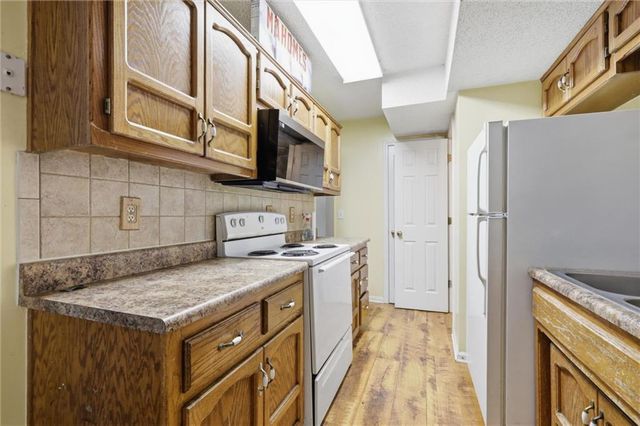 8749 NW 82nd Street, Kansas City, MO 64152