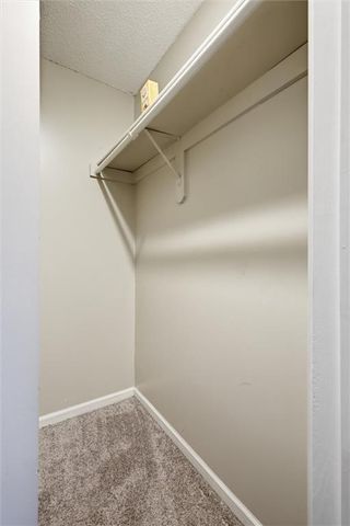 8749 NW 82nd Street, Kansas City, MO 64152