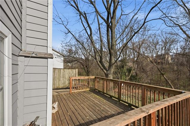 8749 NW 82nd Street, Kansas City, MO 64152