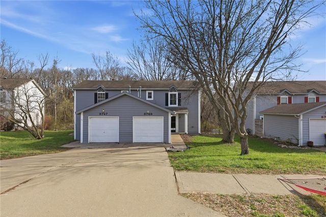 8749 NW 82nd Street, Kansas City, MO 64152