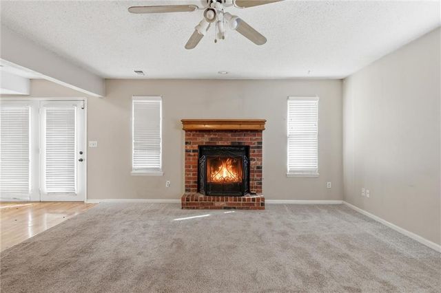 8749 NW 82nd Street, Kansas City, MO 64152