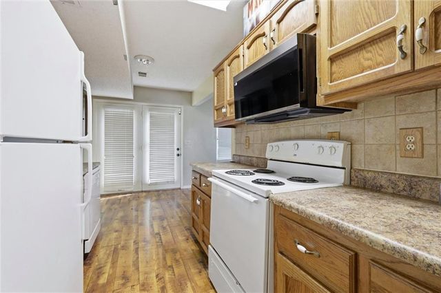 8749 NW 82nd Street, Kansas City, MO 64152