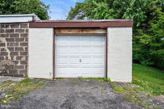 7823 WESTVIEW AVE, Upper Darby, PA 19082