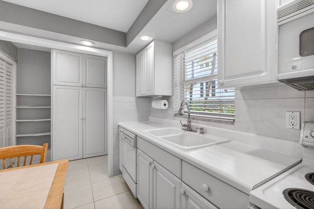2701 S Ocean Boulevard 21, Highland Beach, FL 33487