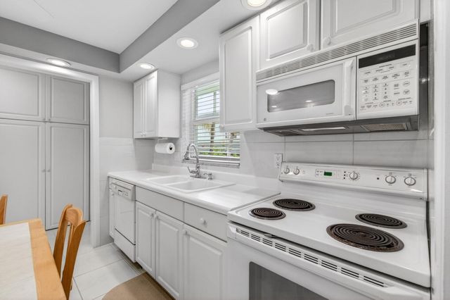 2701 S Ocean Boulevard 21, Highland Beach, FL 33487