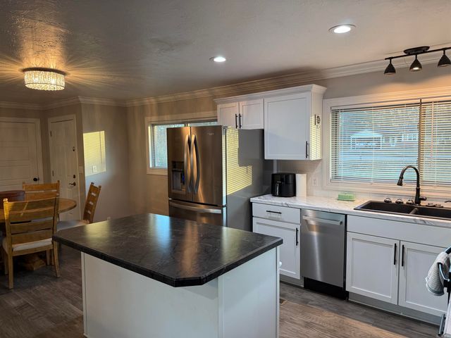 931 W North, Piggott, AR 72454