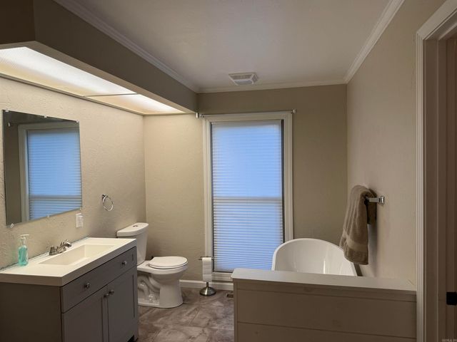 931 W North, Piggott, AR 72454