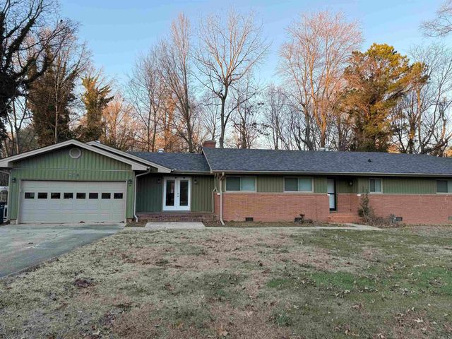 931 W North, Piggott, AR 72454