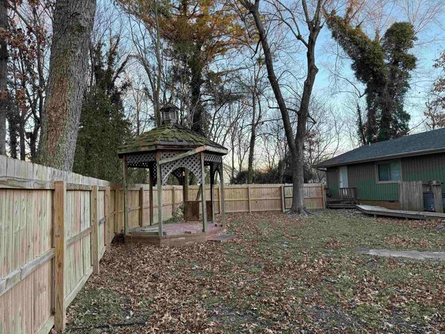 931 W North, Piggott, AR 72454