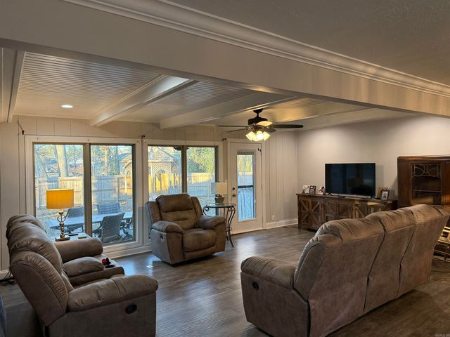 931 W North, Piggott, AR 72454