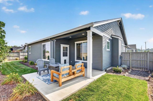 1492 Quarter Lane, Medford, OR 97504