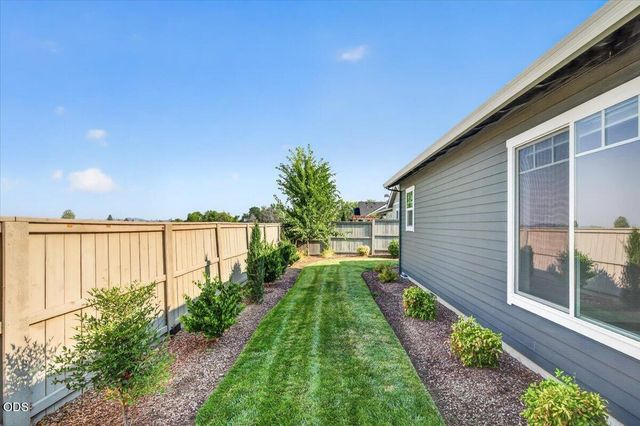 1492 Quarter Lane, Medford, OR 97504