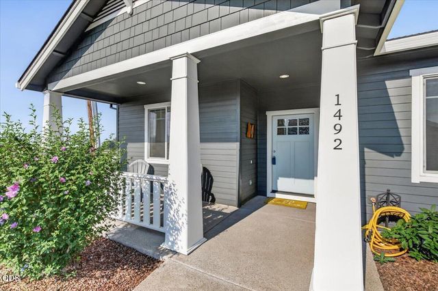 1492 Quarter Lane, Medford, OR 97504