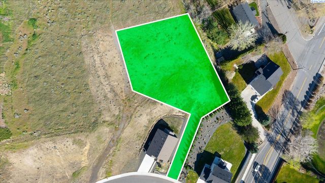 3820 Bing St, West Richland, WA 99338