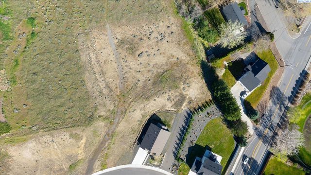 3820 Bing St, West Richland, WA 99338