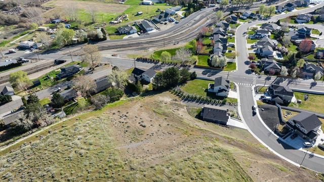 3820 Bing St, West Richland, WA 99338