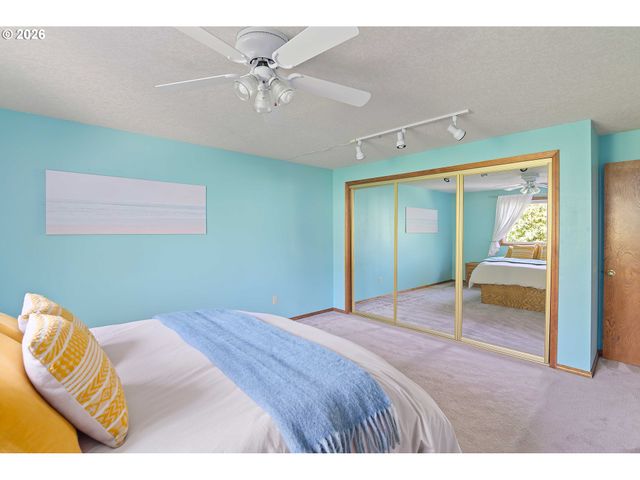 12956 Se 127TH Ave, Happy Valley, OR 97086