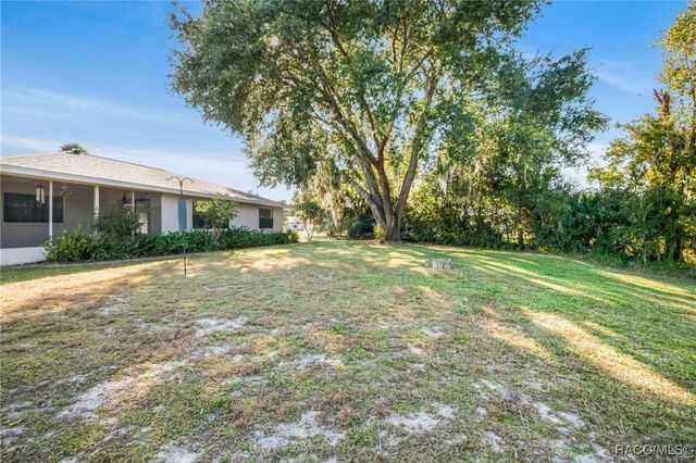 9526 E Village Green Circle, Inverness, FL 34450