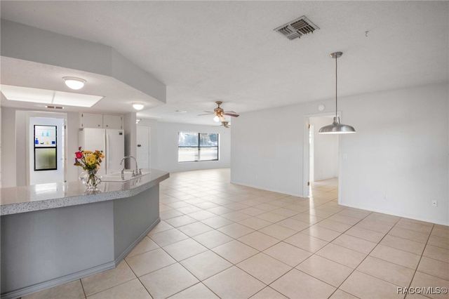 9526 E Village Green Circle, Inverness, FL 34450