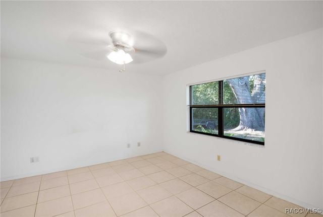 9526 E Village Green Circle, Inverness, FL 34450