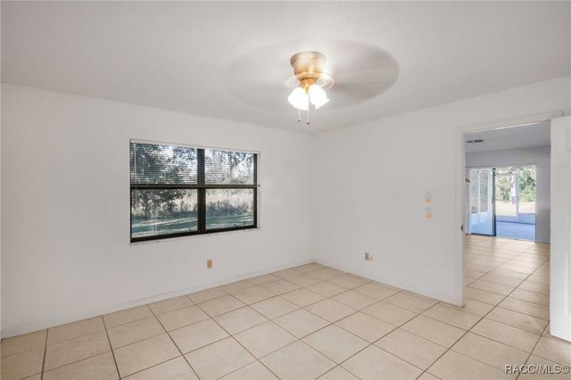 9526 E Village Green Circle, Inverness, FL 34450