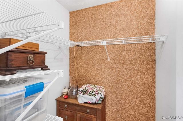 9526 E Village Green Circle, Inverness, FL 34450