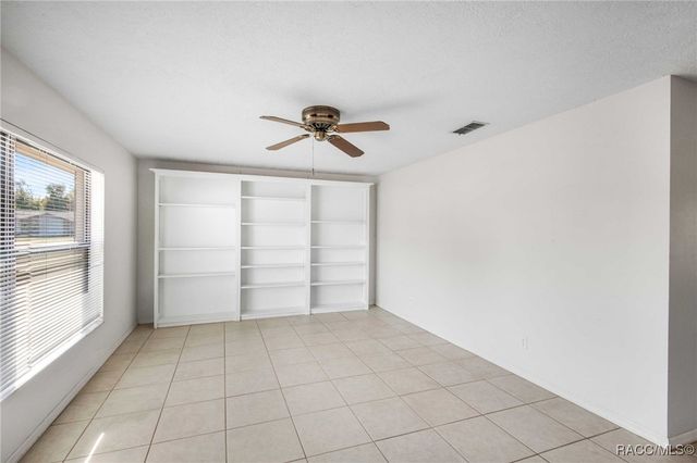 9526 E Village Green Circle, Inverness, FL 34450