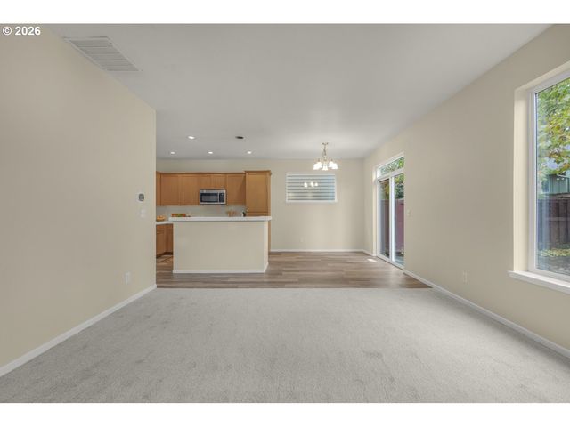 20591 Sw RAVENSWOOD St, Beaverton, OR 97078