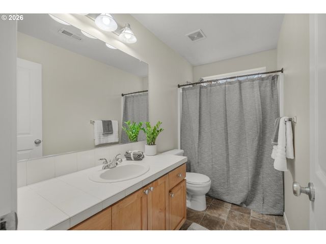 20591 Sw RAVENSWOOD St, Beaverton, OR 97078