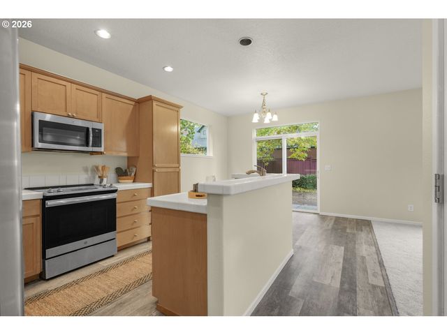 20591 Sw RAVENSWOOD St, Beaverton, OR 97078