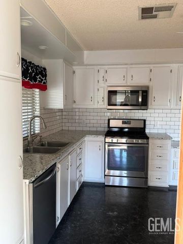 505 45th Street, Bakersfield, CA 93301