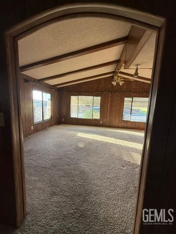 505 45th Street, Bakersfield, CA 93301