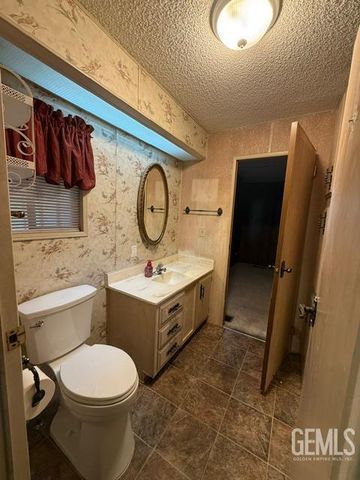 505 45th Street, Bakersfield, CA 93301
