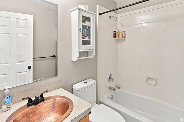 3702 N HIGLEY RD, Farr West, UT 84404