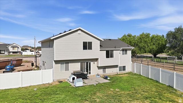 3702 N HIGLEY RD, Farr West, UT 84404
