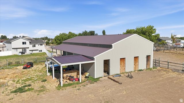 3702 N HIGLEY RD, Farr West, UT 84404