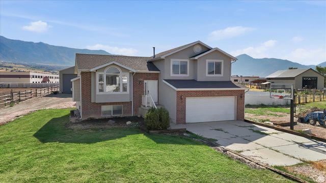 3702 N HIGLEY RD, Farr West, UT 84404