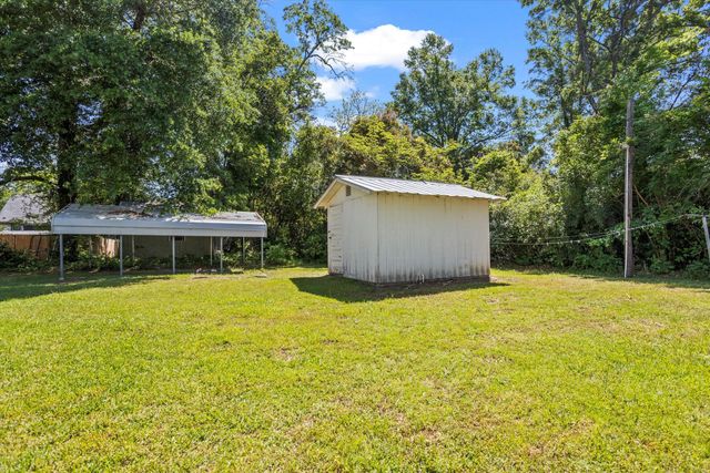 444 Academy Street, Barnwell, SC 29812