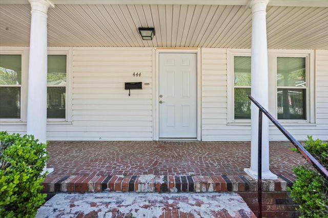 444 Academy Street, Barnwell, SC 29812