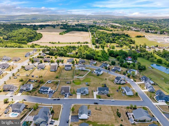 22 ROME DR, Leesport, PA 19533