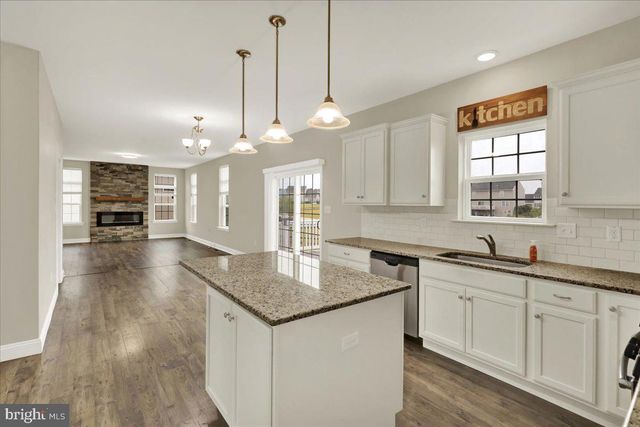 22 ROME DR, Leesport, PA 19533