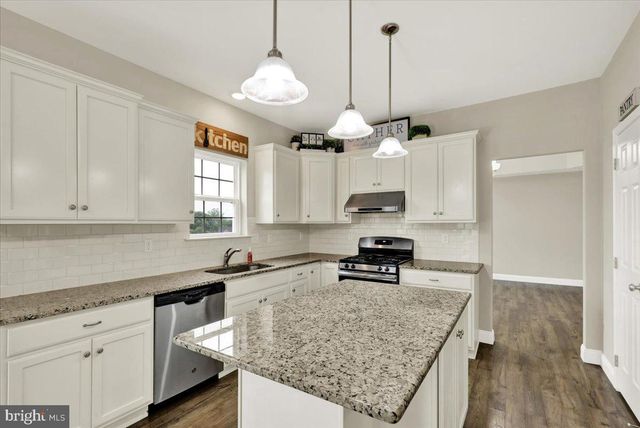 22 ROME DR, Leesport, PA 19533