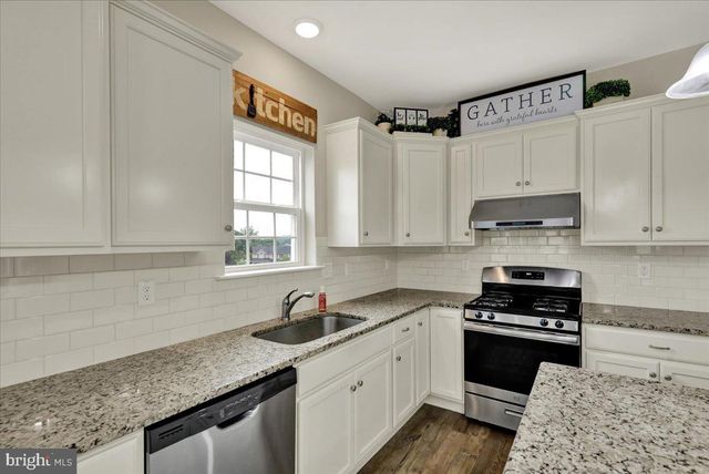 22 ROME DR, Leesport, PA 19533