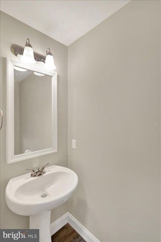 22 ROME DR, Leesport, PA 19533