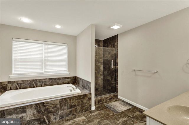 22 ROME DR, Leesport, PA 19533