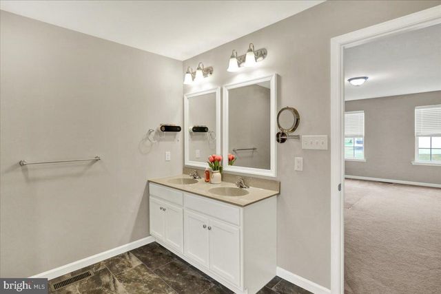 22 ROME DR, Leesport, PA 19533