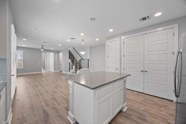 2222 Simond Ave E, Austin, TX 78723