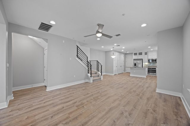 2222 Simond Ave E, Austin, TX 78723